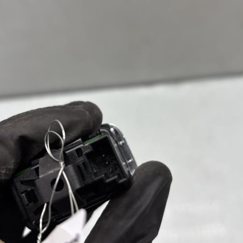 Interrupteur de leve vitre avant droit MERCEDES CLASSE A 176 Photo n°4