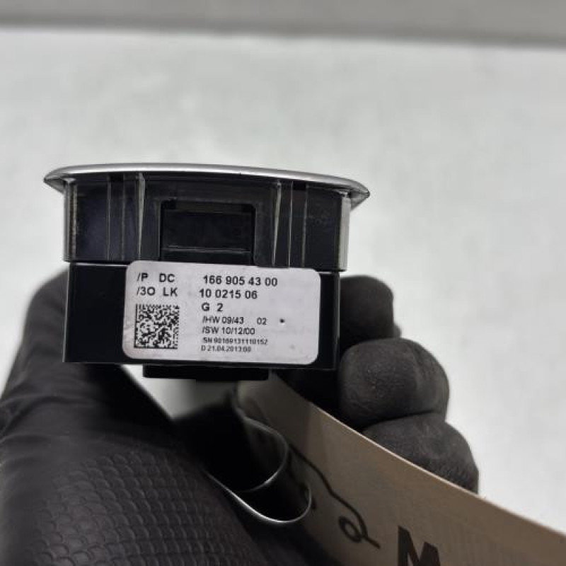 Interrupteur de leve vitre avant gauche MERCEDES CLASSE A 176 Photo n°4