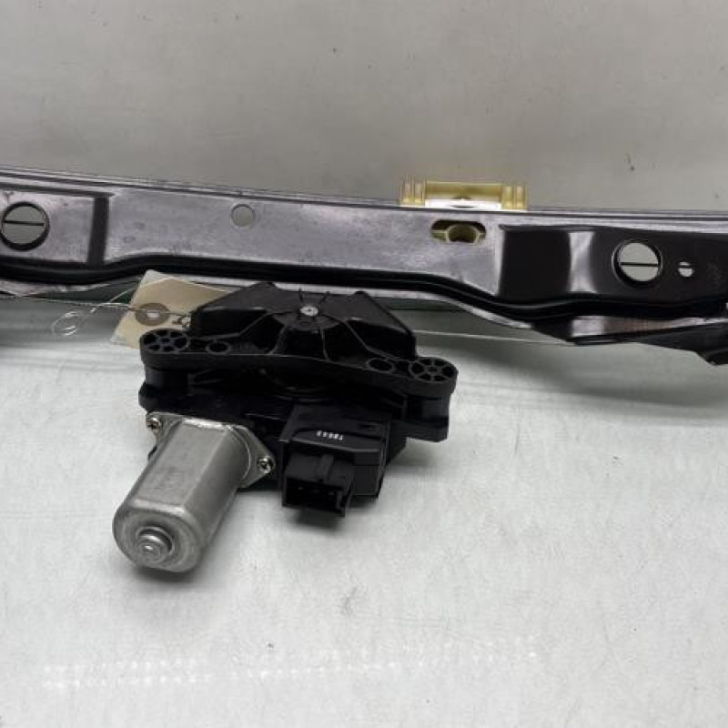 Leve vitre electrique arriere gauche MERCEDES CLASSE A 176 Photo n°3