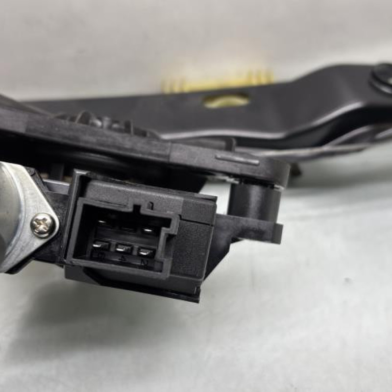 Leve vitre electrique arriere gauche MERCEDES CLASSE A 176 Photo n°4