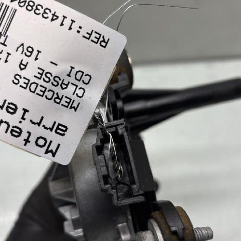 Moteur essuie glace arriere MERCEDES CLASSE A 176 Photo n°4