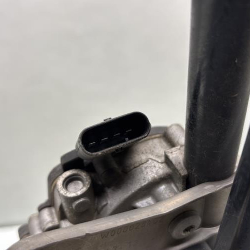 Moteur essuie glace avant MERCEDES CLASSE A 176 Photo n°5