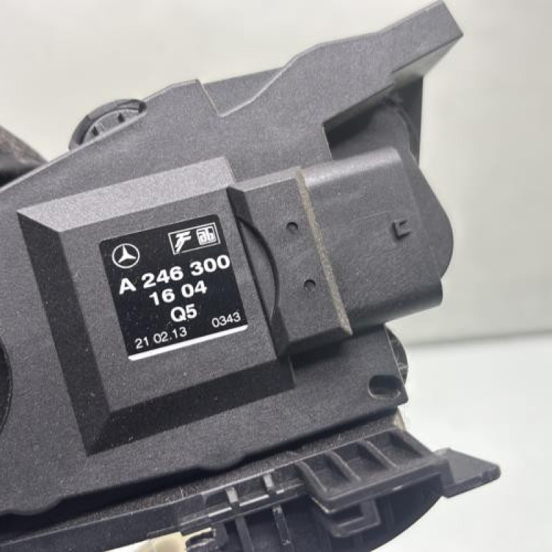 Pedale d'accelerateur MERCEDES CLASSE A 176 Photo n°4