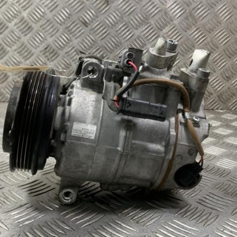 Compresseur clim MERCEDES CLASSE A 176 Photo n°1