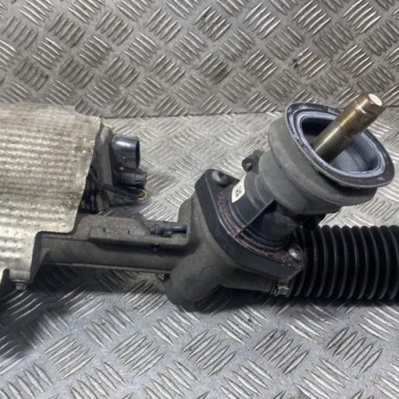 Cremaillere assistee MERCEDES CLASSE A 176 Photo n°4