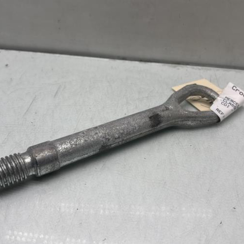 Crochet de remorquage MERCEDES CLASSE A 176 Photo n°3