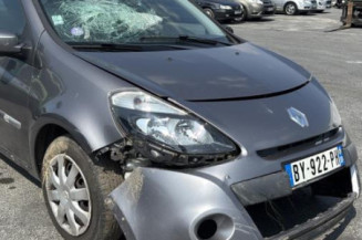 Aile avant gauche RENAULT CLIO 3