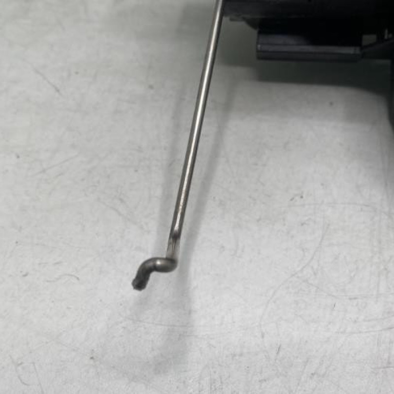 Poignee porte avant gauche MERCEDES CLASSE A 176 Photo n°6