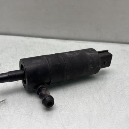 Pompe lave phares MERCEDES CLASSE A 176 Photo n°1