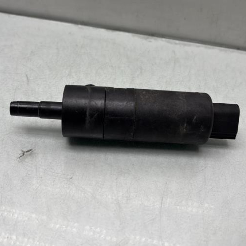 Pompe lave phares MERCEDES CLASSE A 176 Photo n°2