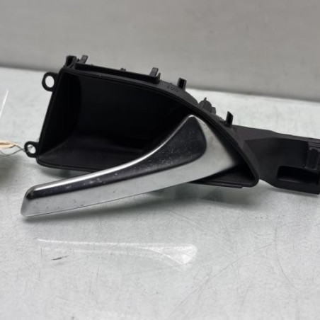 Poignee interieur arriere droit MERCEDES CLASSE A 176 Photo n°1