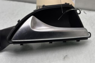Poignee interieur arriere gauche MERCEDES CLASSE A 176 Photo n°1