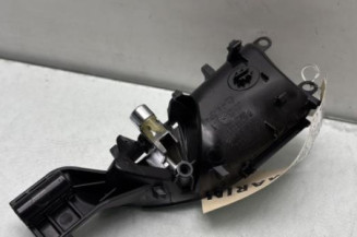 Poignee interieur arriere gauche MERCEDES CLASSE A 176