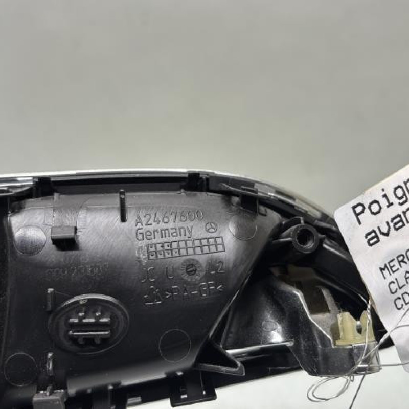 Poignee interieur avant gauche MERCEDES CLASSE A 176 Photo n°3