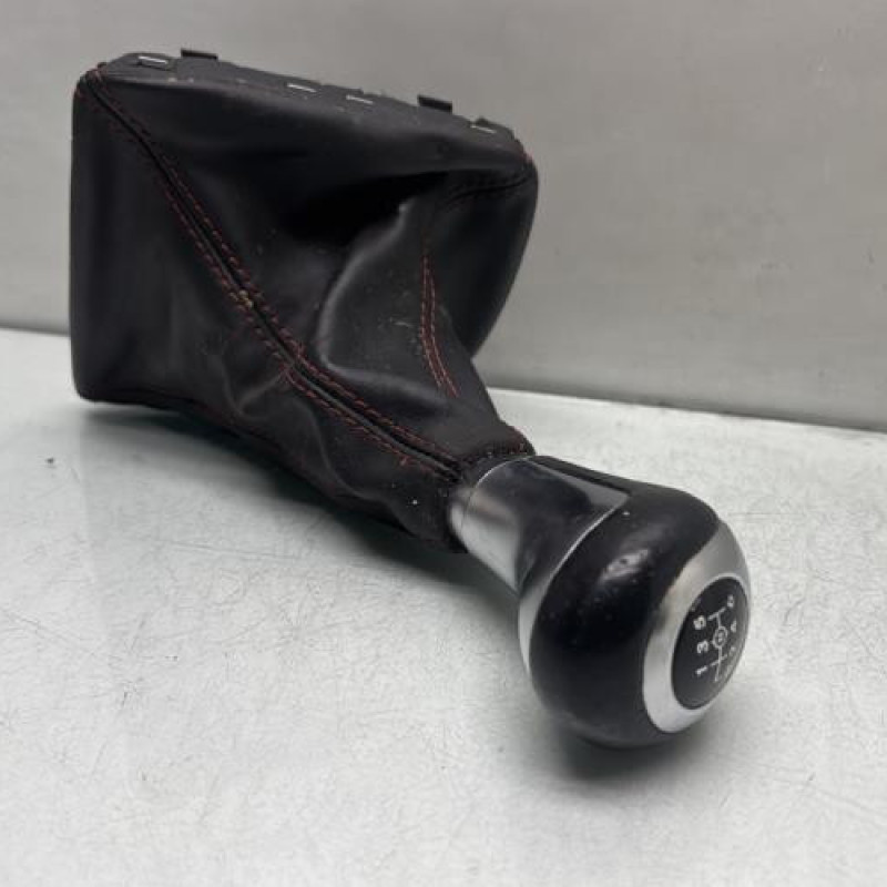 Pommeau de vitesses MERCEDES CLASSE A 176 Photo n°1