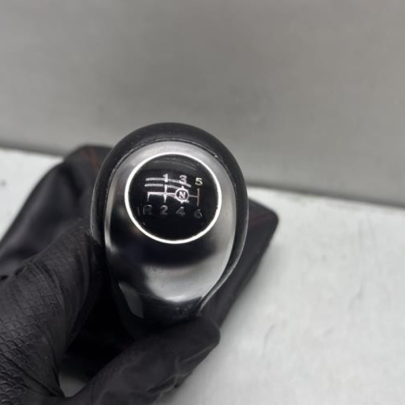 Pommeau de vitesses MERCEDES CLASSE A 176 Photo n°2