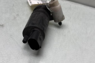 Pompe lave glace avant MERCEDES CLASSE A 176