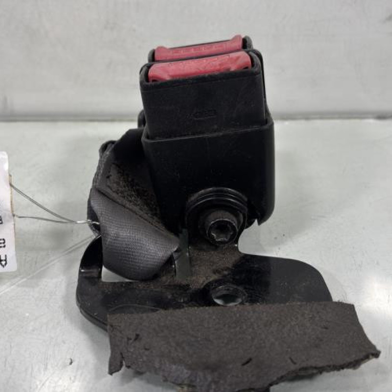 Attache ceinture arriere droit RENAULT CLIO 2 Photo n°3