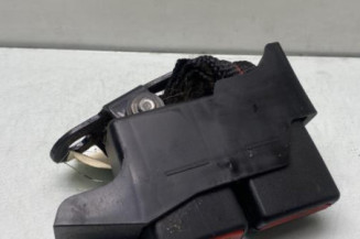 Attache ceinture arriere droit RENAULT CLIO 3
