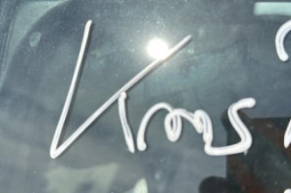 Attache ceinture arriere droit RENAULT CLIO 3