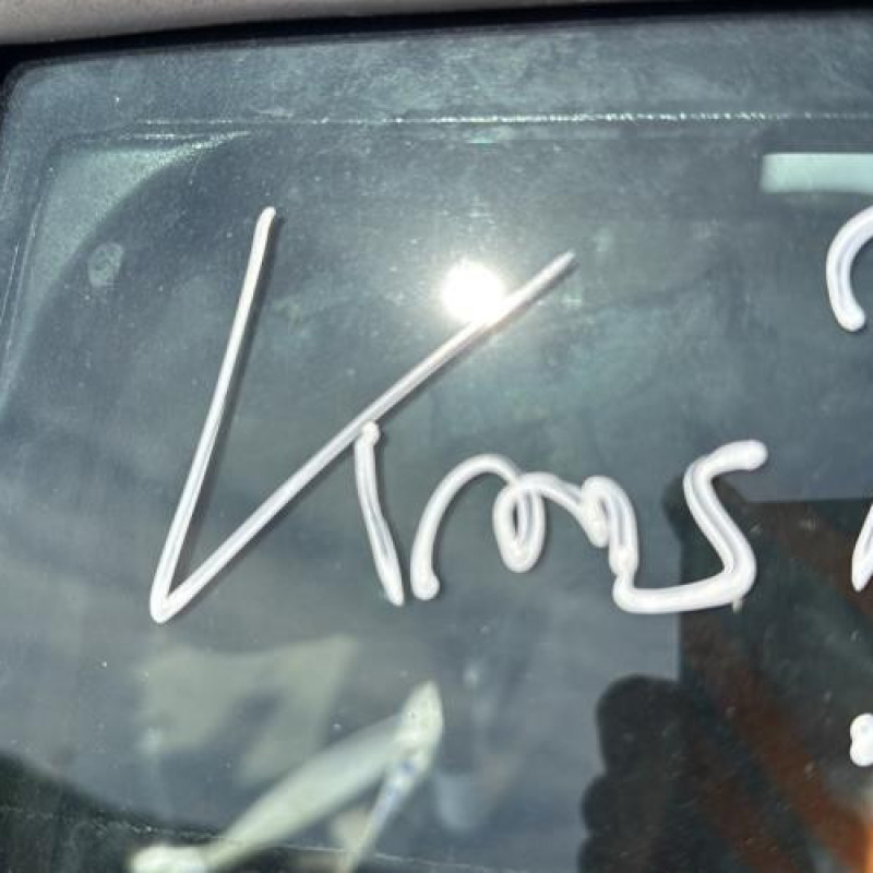 Attache ceinture arriere droit RENAULT CLIO 3 Photo n°20