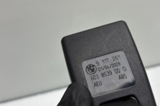 Attache ceinture arriere droit BMW SERIE 1 E88