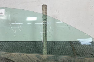 Vitre avant droit MERCEDES CLASSE A 176 Photo n°1