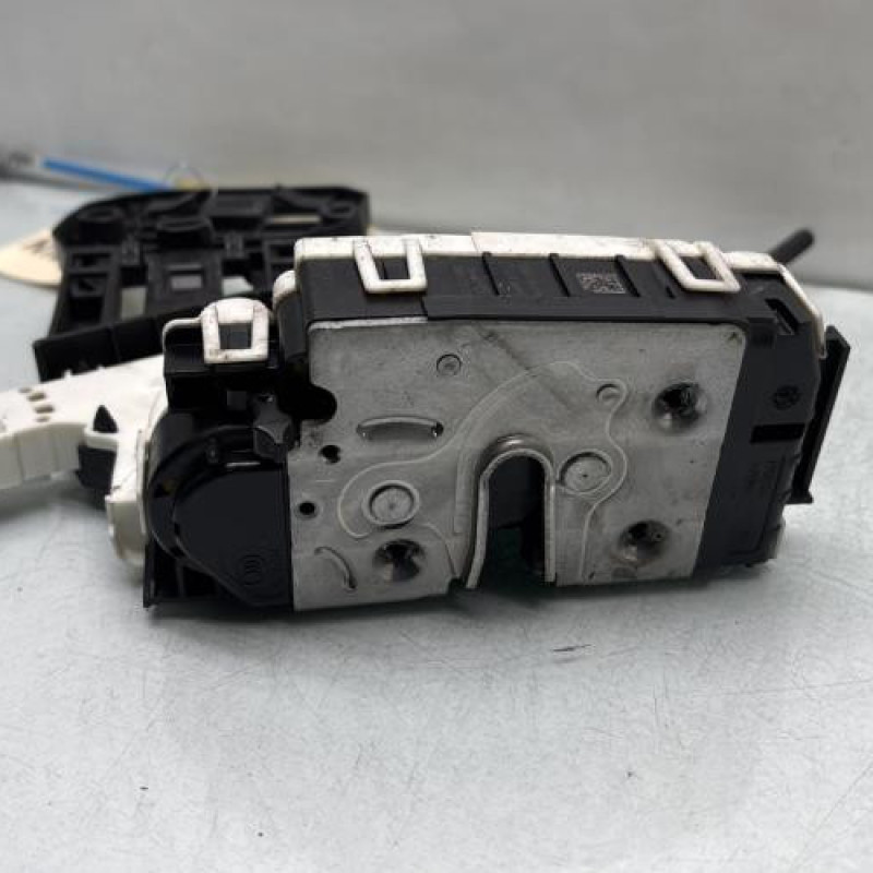 Serrure arriere gauche MERCEDES CLASSE A 176 Photo n°1