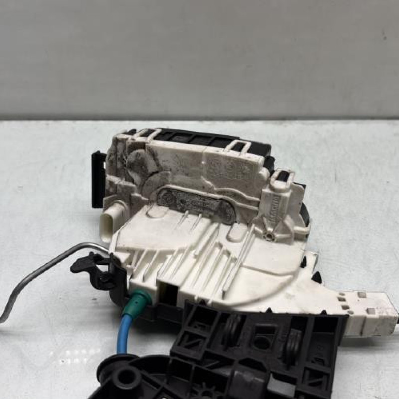 Serrure arriere gauche MERCEDES CLASSE A 176 Photo n°4