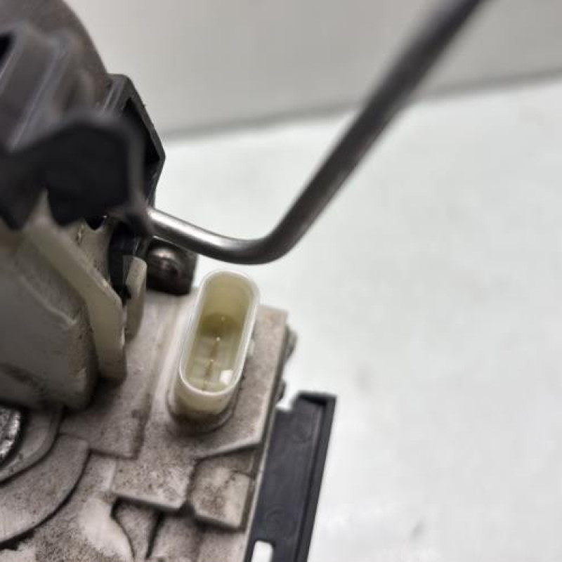 Serrure arriere gauche MERCEDES CLASSE A 176 Photo n°6