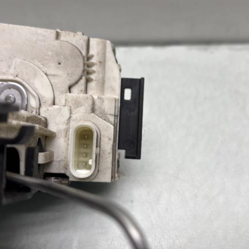 Serrure avant droit MERCEDES CLASSE A 176 Photo n°6