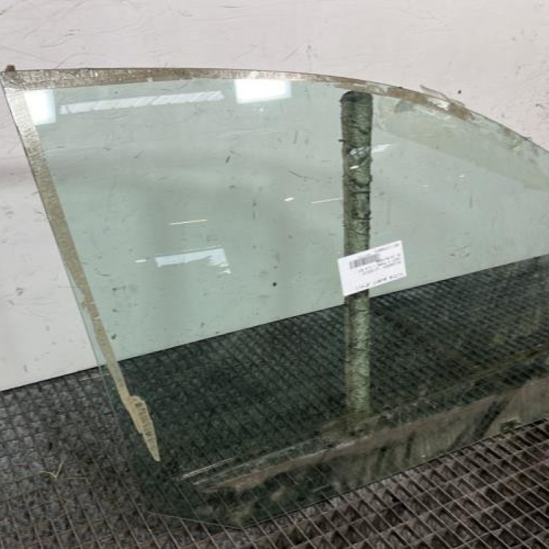 Vitre avant droit VOLKSWAGEN CADDY 3 Photo n°3