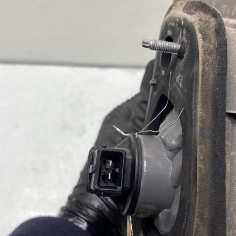 Feu arriere secondaire droit (feux) TOYOTA AVENSIS 3 Photo n°3