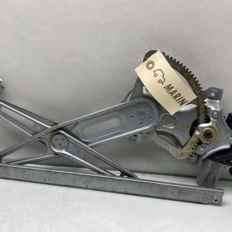 Leve vitre electrique avant gauche TOYOTA AVENSIS 3 Photo n°1