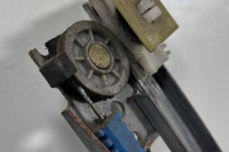 Leve vitre electrique avant droit PEUGEOT 106