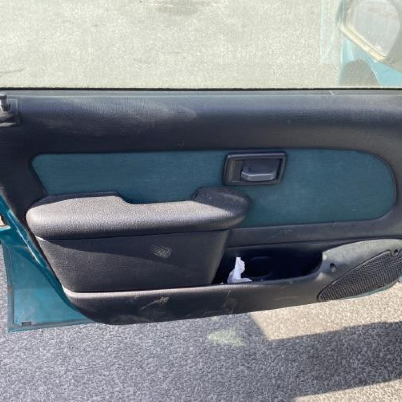 Leve vitre electrique avant droit PEUGEOT 106 Photo n°15