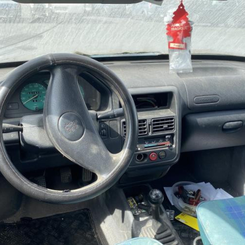 Leve vitre electrique avant droit PEUGEOT 106 Photo n°19