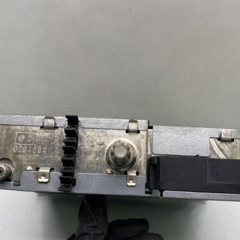 Autoradio d'origine RENAULT CLIO 3 Photo n°6