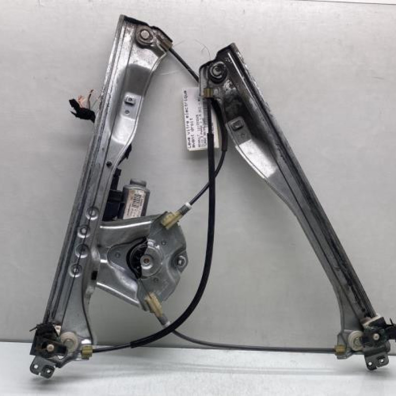 Leve vitre electrique avant droit RENAULT CLIO 3 Photo n°1
