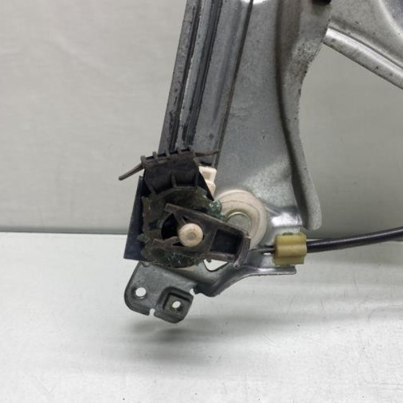 Leve vitre electrique avant droit RENAULT CLIO 3 Photo n°2