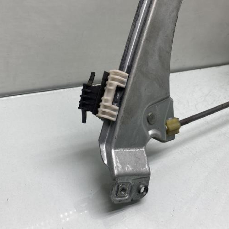 Leve vitre electrique avant droit RENAULT CLIO 3 Photo n°7