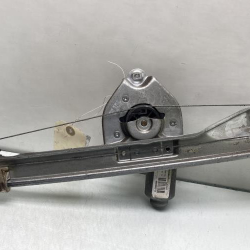 Leve vitre mecanique arriere droit RENAULT CLIO 3 Photo n°1