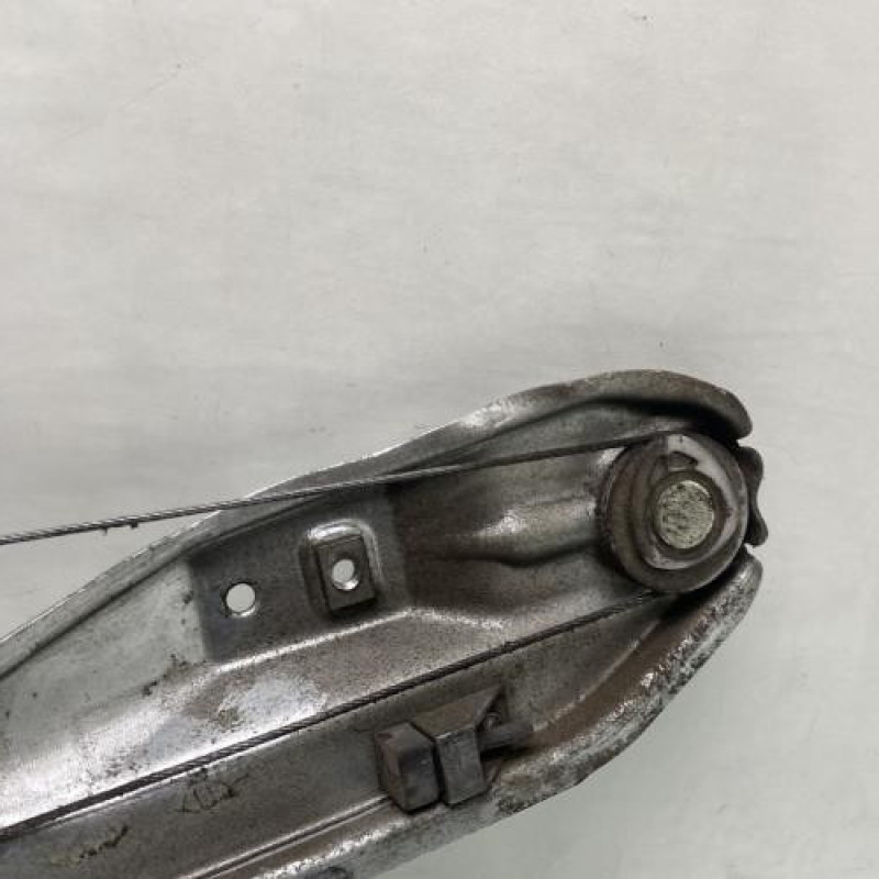 Leve vitre mecanique arriere droit RENAULT CLIO 3 Photo n°3