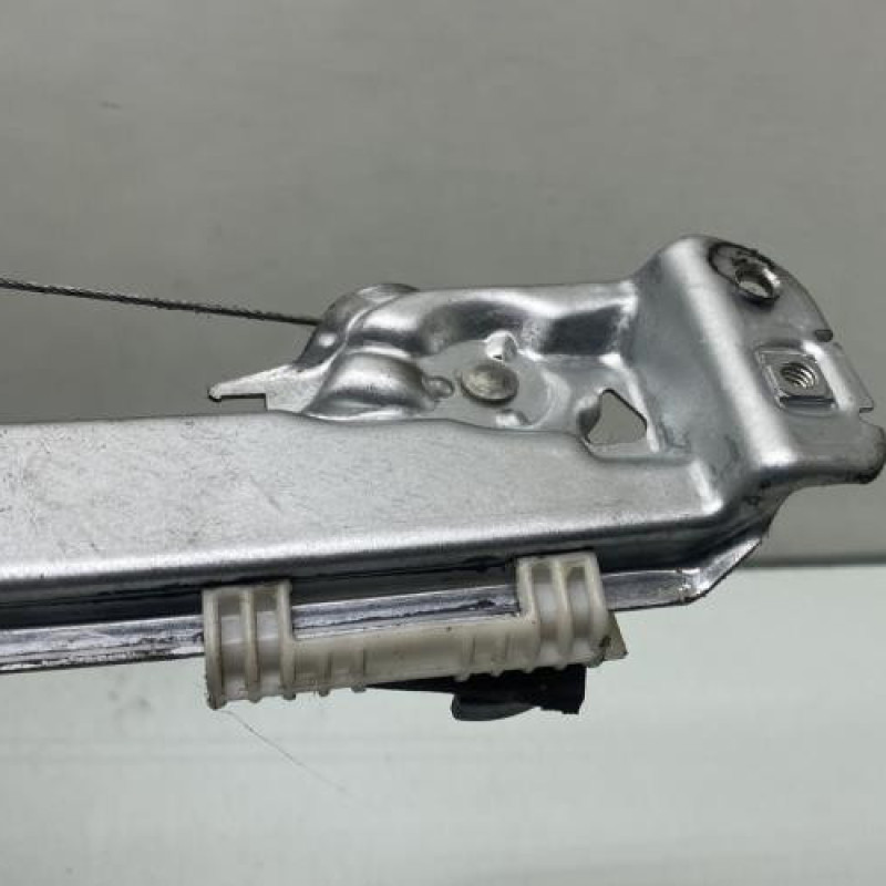 Leve vitre mecanique arriere droit RENAULT CLIO 3 Photo n°4