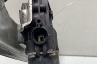 Leve vitre mecanique arriere droit RENAULT CLIO 3