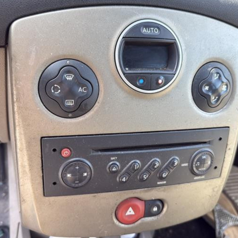 Leve vitre mecanique arriere droit RENAULT CLIO 3 Photo n°19