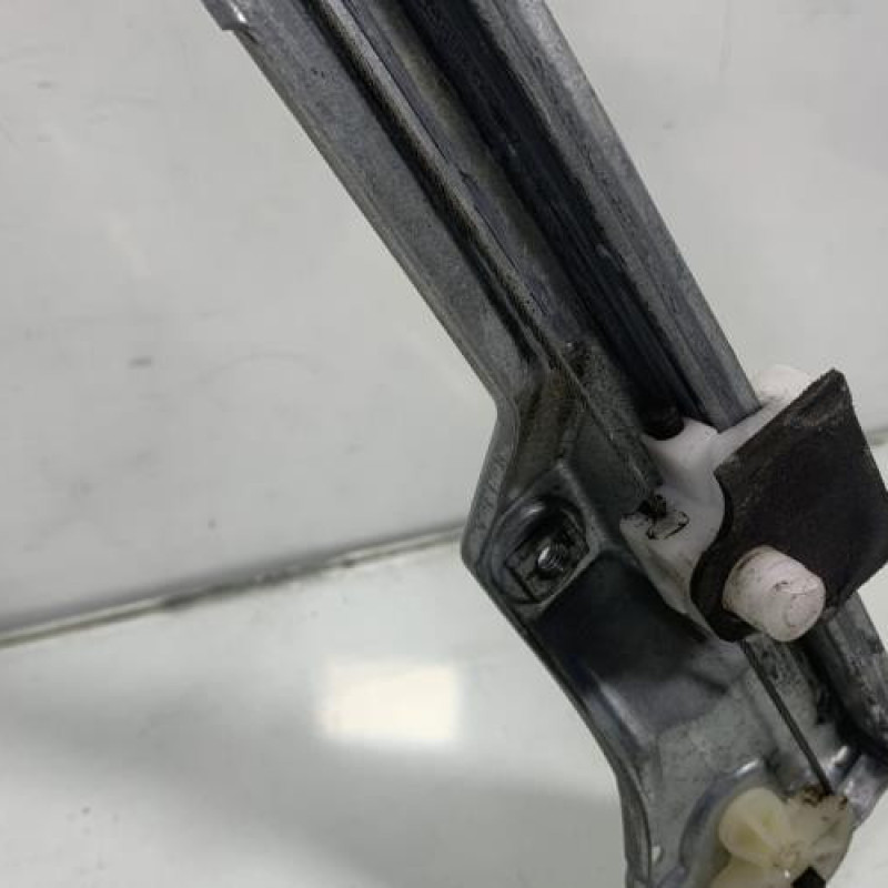 Leve vitre electrique avant droit RENAULT CLIO 2 Photo n°8