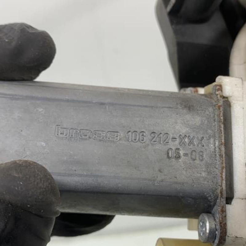 Leve vitre electrique avant droit RENAULT CLIO 2 Photo n°11