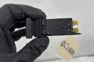 Bouton de warning CITROEN SAXO