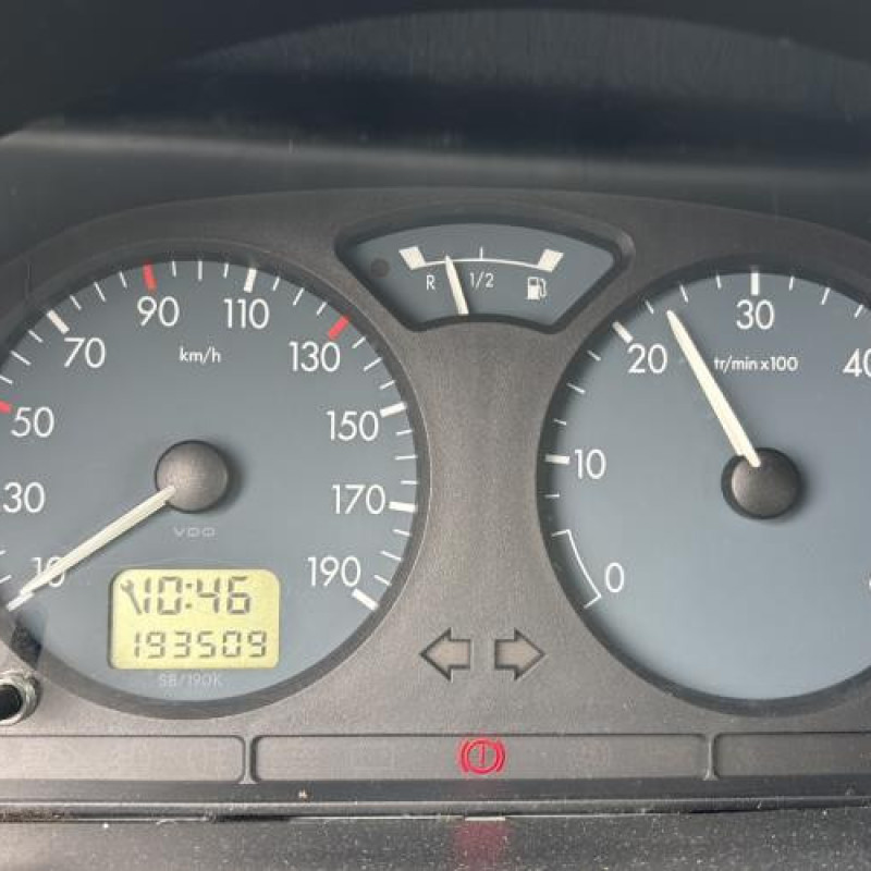 Bouton de warning CITROEN SAXO Photo n°20